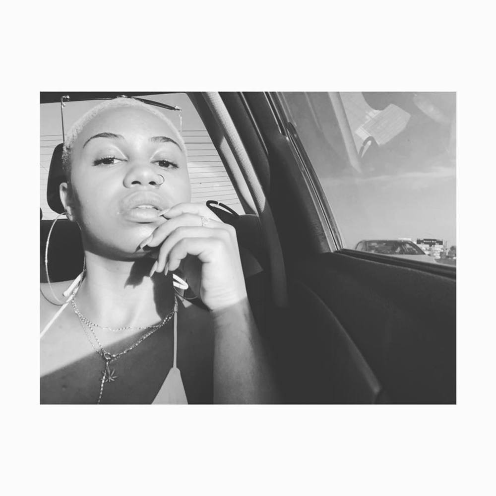 Meet your Posher, Nia